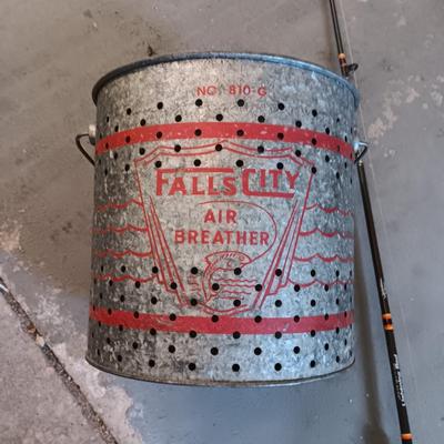 FALLS CITY GALVANIZED MINNOW PAIL AND A BERKLEY FISHING POLE W/REEL