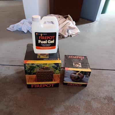 2 FIREPOTS AND FUEL GEL