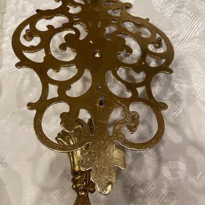 1 metal gold candle holder