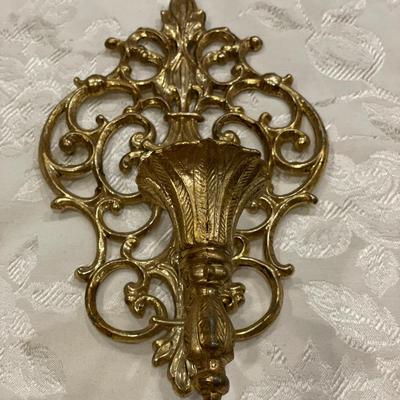 1 metal gold candle holder