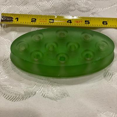 Satin uranium glass flower frog
