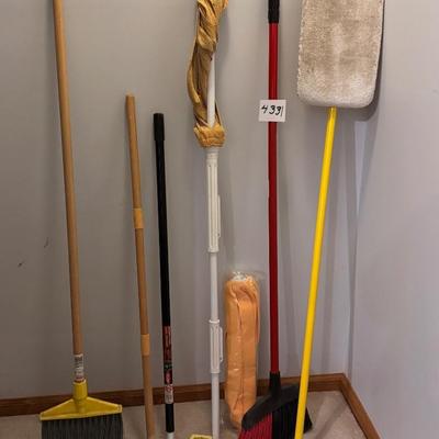 Floor Cleaning Lot