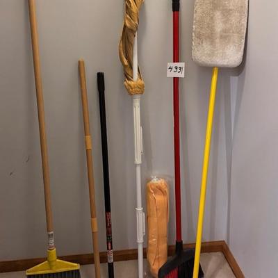 Floor Cleaning Lot