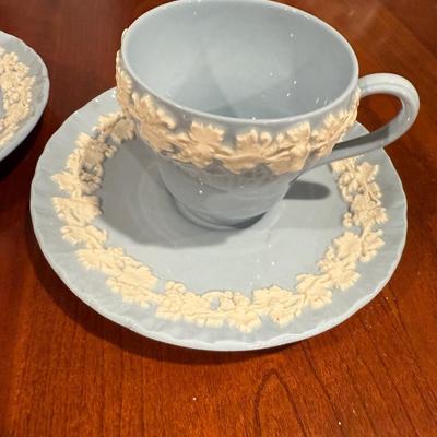 Pair of Wedgewood tea cups and saucers