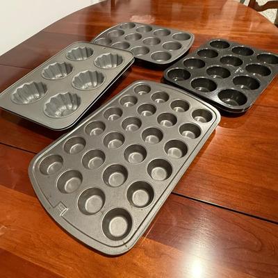 5 muffin baking pans
