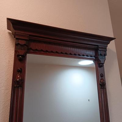 BEAUTIFUL HAND CARVED ANTIQUE MIRROR