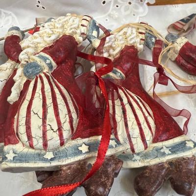 LOT OF 4 AMERICA SANTA