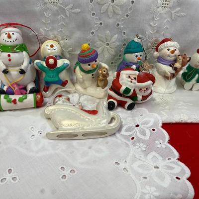 Lot of 8 ornament