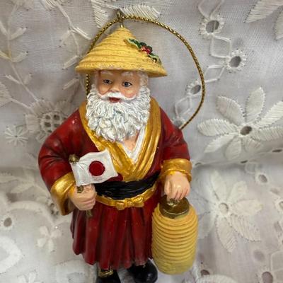 Santa around the world LOT