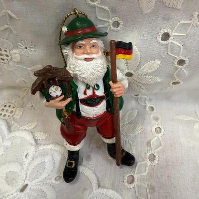 Santa around the world LOT