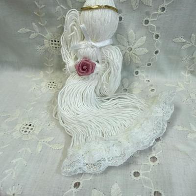 Vtg lot of 5 embroidery floss and lace ornament