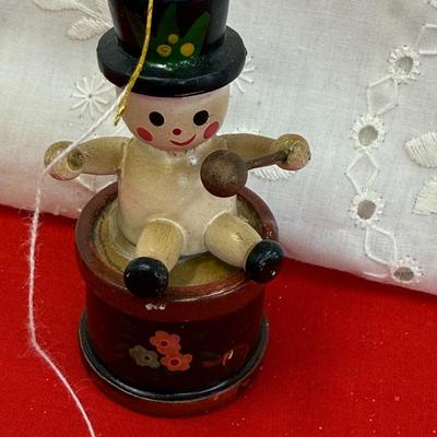 Vtg Assorment Christmas ornaments