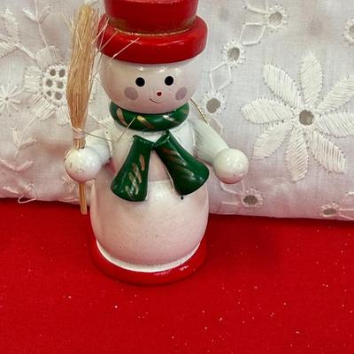 Vtg Assorment Christmas ornaments