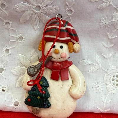 Vtg Assorment Christmas ornaments
