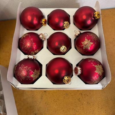Lot of gold and maroon christmas ornament