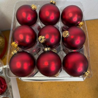 Lot of gold and maroon christmas ornament