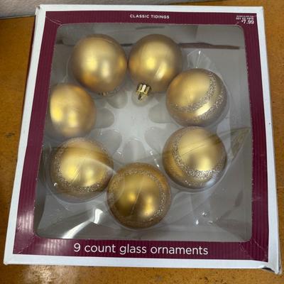 Lot of gold and maroon christmas ornament