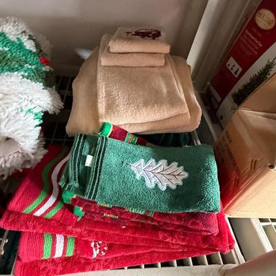 LARGE christmas lot