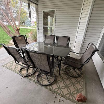 Outdoor patio table and chairs