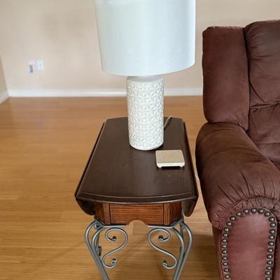 Endtable and lamp