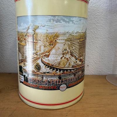 1982 Tall Flour Tin Chas. A. Pillsbury & Co Best 
