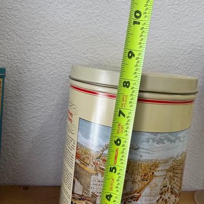 1982 Tall Flour Tin Chas. A. Pillsbury & Co Best 
