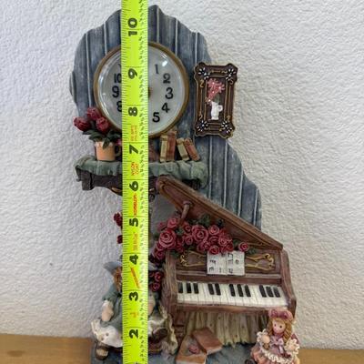 Vintage bear clock