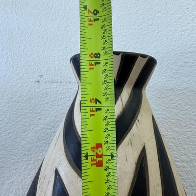 2 pc zebra vase