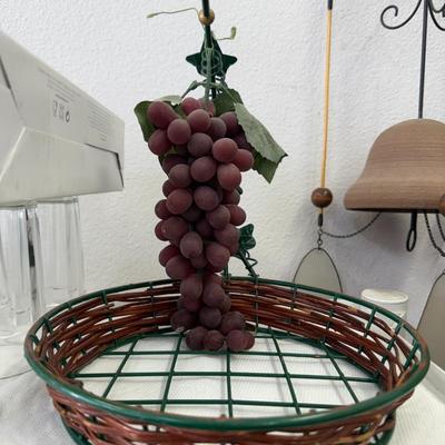 Fruit basket