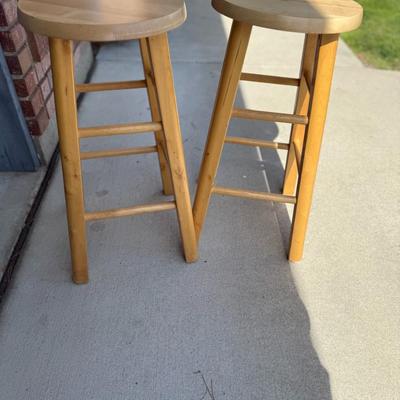 2 pc. Wood barstools