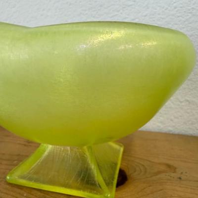 Northwood Stretch Glass Topaz 807 Cupped Crimped Compote Uranium Glass