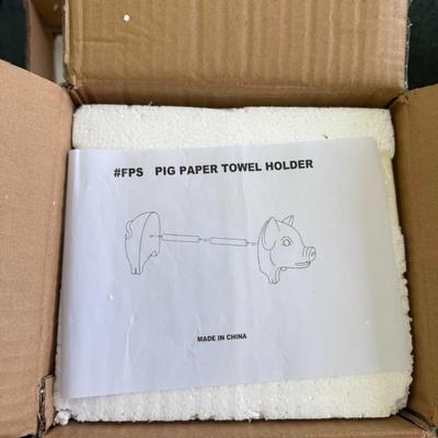 Pig Paper Towel Holder
