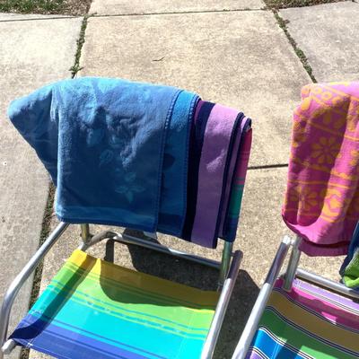 G8126 Lot of Three Beach Chairs and Three Beach Towels