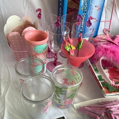 G8136 Large Pink Flamingo Decorative Lot