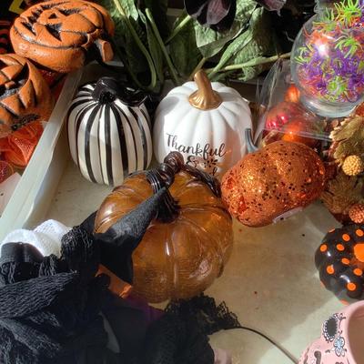 G8143 Large Lot of Halloween Decor