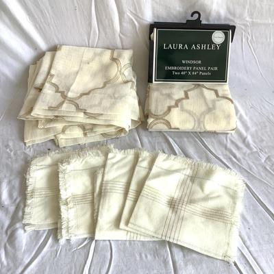G8150 Laura Ashley Windsor Collection Curtain Panels