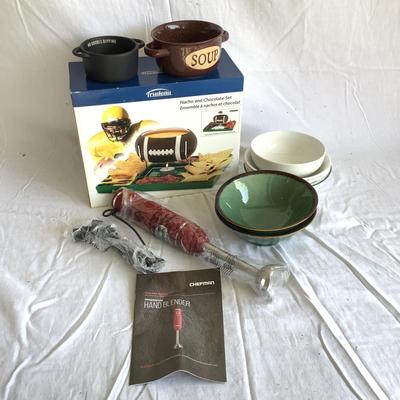 G8151 Trudeau Football Nacho and Chocolate Set