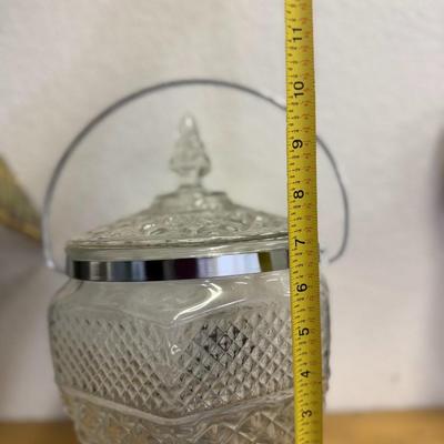ANCHOR HOCKING LARGE GLASS ICE BUCKET SILVER BAND & HANDLE w FINIAL LID