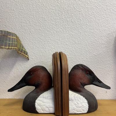 Vintage Ducks Unlimited Painted Canvasback Duck Decoy Wood Bookends