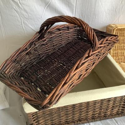 G8161 Lot of 4 Wicker Baskets