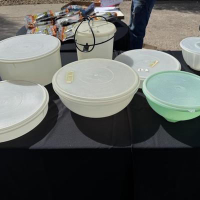 seven pieces Tupperware