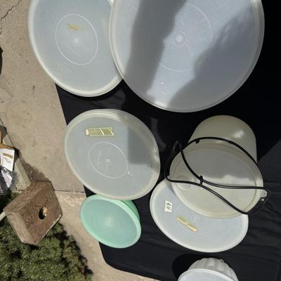 seven pieces Tupperware