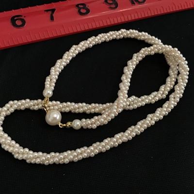 Faux Pearl Vintage Necklace