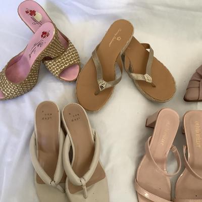 MB8173 Large Assorted Lot of Ladies Beige Sandals Sizes 6 to 7