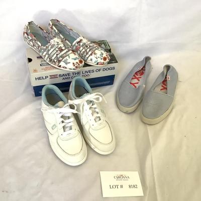 MB8182 Lot of Ladies Golf Shoes, Sketchers, Bob’s and more