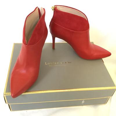 MB8196 Two Pairs of Ladies Boots