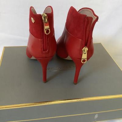 MB8196 Two Pairs of Ladies Boots
