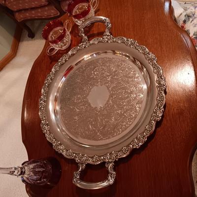 SILVER PLATED ONEIDA COFFEE SERVICE AND TRAY PLUS CREAM/SUGAR SET AND A BELL