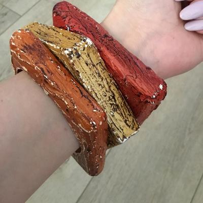 Super cute & cool vintage plastic Lucite type bangle bracelets