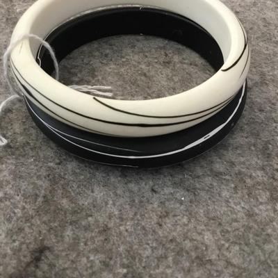 Vintage Black and white Bakelite bangle bracelets